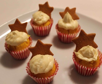 Saffransminimuffins med apelsinfrosting