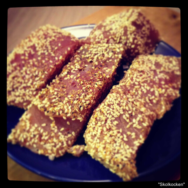 Tonfiskpastrami med parmesancrème och färsk tagliatelle med sauterade grönsaker