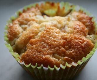 Rabarbermuffins med vit choklad och kardemumma