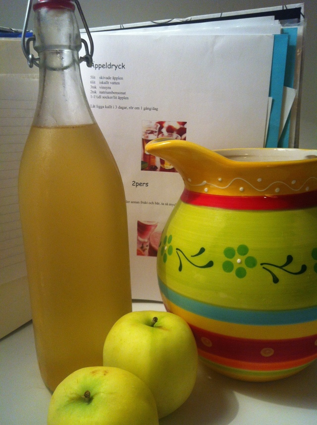 Hemmagjord äppeljuice