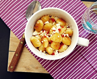 Het gnocchi med vitlök och fetaost