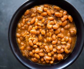 Slow Cooker Boston Baked Beans