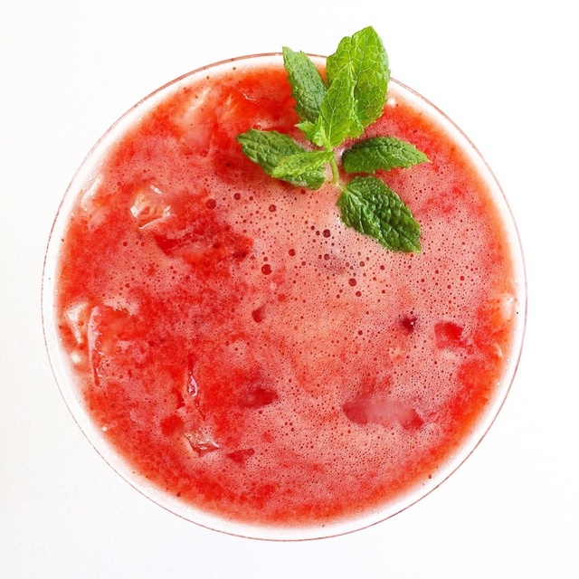 Strawberry & rosehip juice