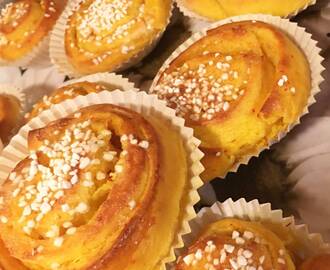 Saffransbullar med vaniljfyllning