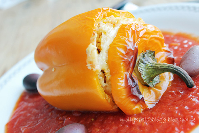Majs- och couscousfylld paprika