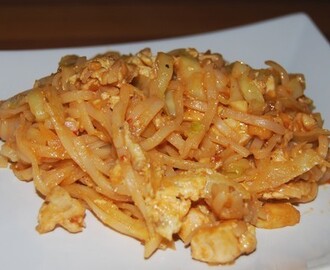 Chicken pad thai