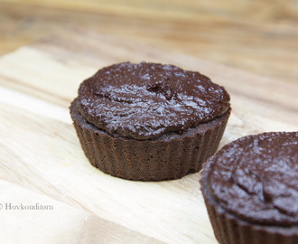 Fudge Chocolate Cake with Chocolate Frosting