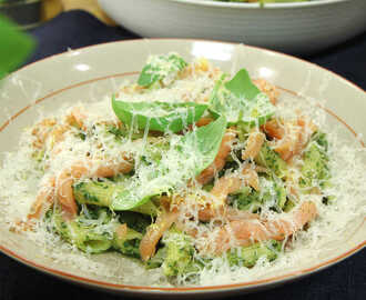 Snabb pasta med gravad lax och pesto | Recept från Köket.se