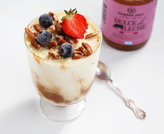 Vaniljpannacotta med dulche de leche swirl