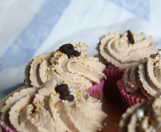 Blåbär&banan cupcakes med nougat-grädde