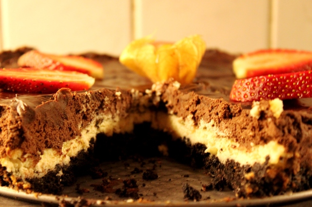 Årets första dag firas med förra årets sista bakverk: Chokladmoussecheesecake