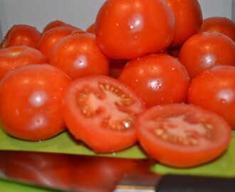 Rostad Tomatsoppa med Chilfrästa Räkor