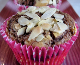 Muffins med nutella och mandelmassa