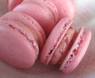 Hallon Macarons