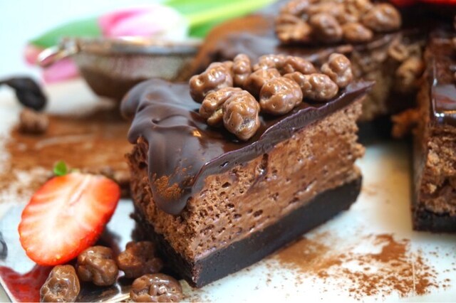 Triple chocolatemousse brownie