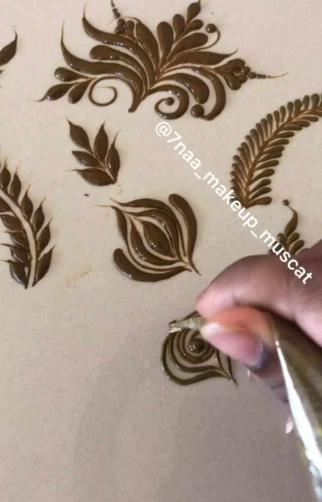 Instagram post by Daily Henna Inspiration • Nov 1, 2019 at 11:39am UTC