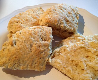 Scones med havregryn.