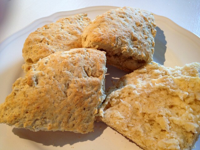 Scones med havregryn.