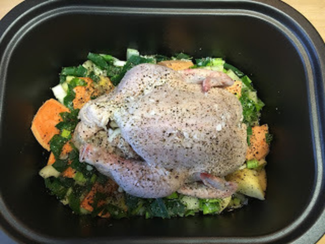 Hel kyckling i crockpot med grönsaksmos