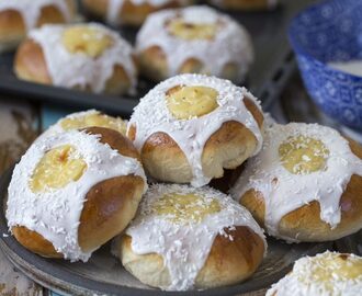 Skolebrød  – Norska bullar med vaniljkräm och kokos