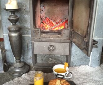 Mangocurd & Scones