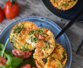 Spenat & äggmuffins med fetaost & soltorkade tomater.