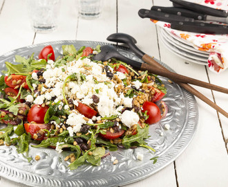 Sallad på matvete, svarta bönor & feta