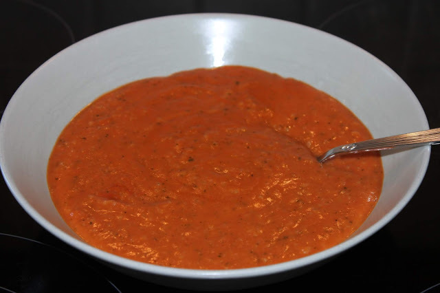 Krämig tomatsoppa med ris