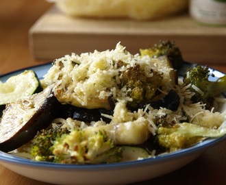 Pasta med ugnsgrillade grönsaker