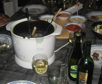 Köttfondue med tillbehör