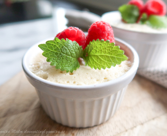 Glutenfri mug cake med hallon och vanilj