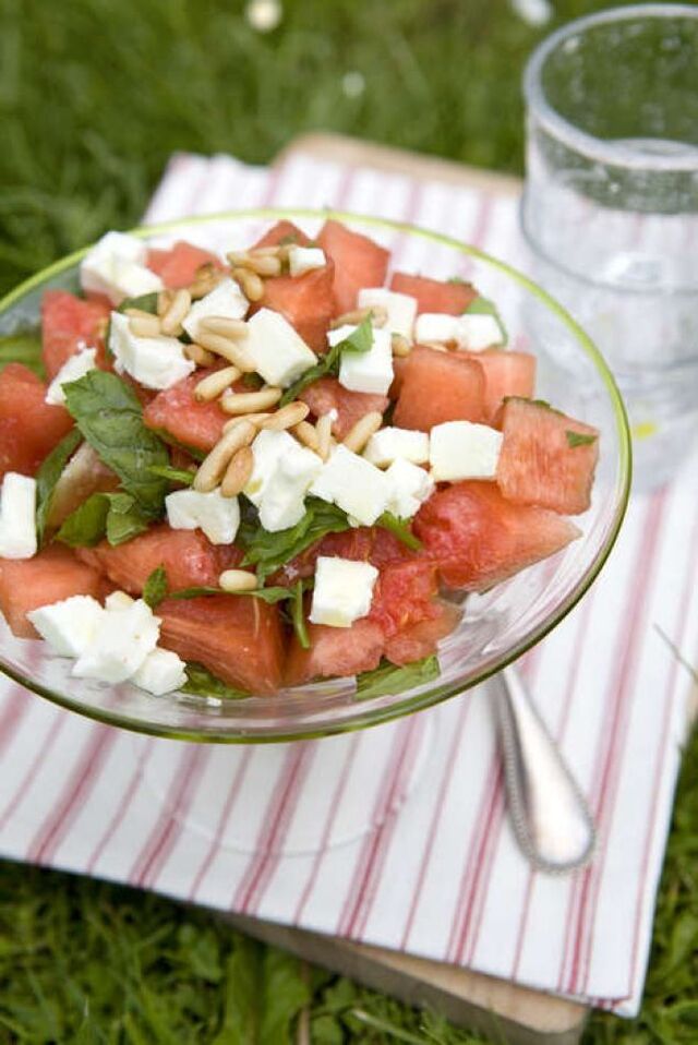 Sallad på vattenmelon, mynta & fetaost 