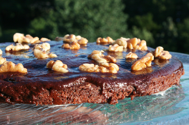 Dooleyskaka med chokladglasyr och valnötter