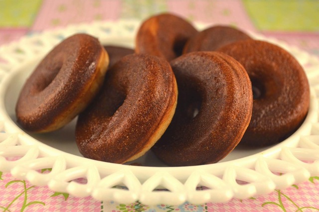 Kanel Donuts