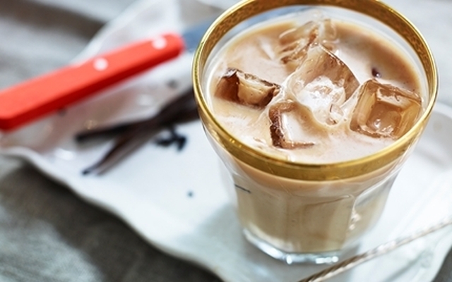 Kaffedrink med vaniljkaramell