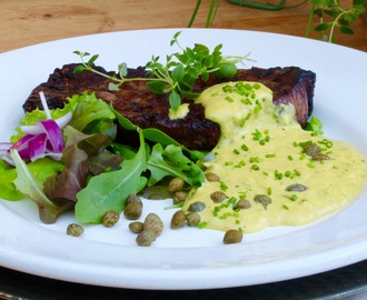 Café de Paris med grillad fläskkarré