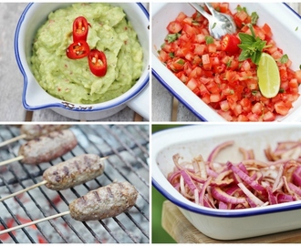 Nachos och tortillas på grillen med tacospett och goda tillbehör som tomatsalsa, guacamole och marinerad rödlök