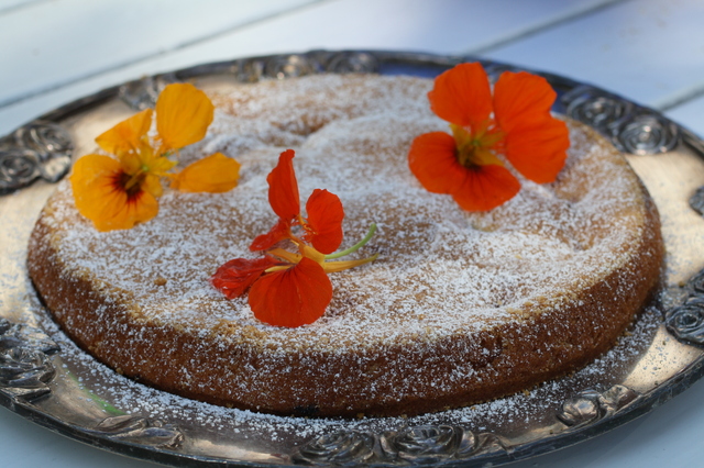 Glutenfri plommonkaka med lavendel