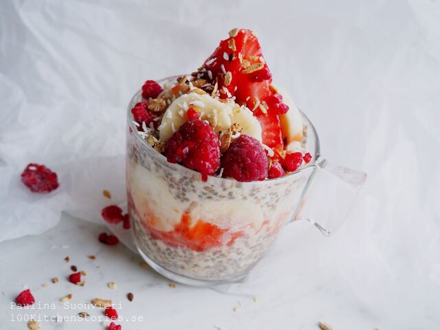 Vegan Overnight Porridge Trifle with Strawberry Sauce, Banana & Coconut Flakes