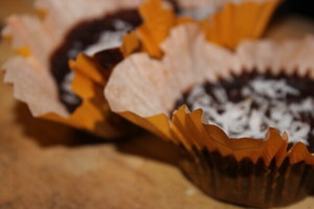 Recept: Svarta bönor-muffins med agave, honung & kakao