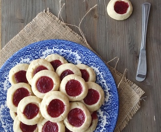 Almond Shortbread Thumbprint Cookies ~ Syltkakor