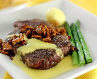 Entrecote med béarnaise och stekta kantareller