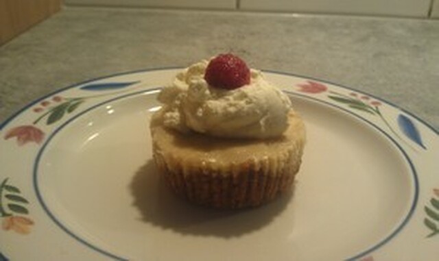 Rababer cheesecake cupcakes