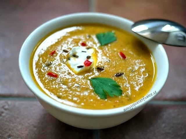 Kryddig morots- och linssoppa - Spicy carrot & lentil soup