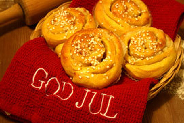 Saffransbullar med vit choklad