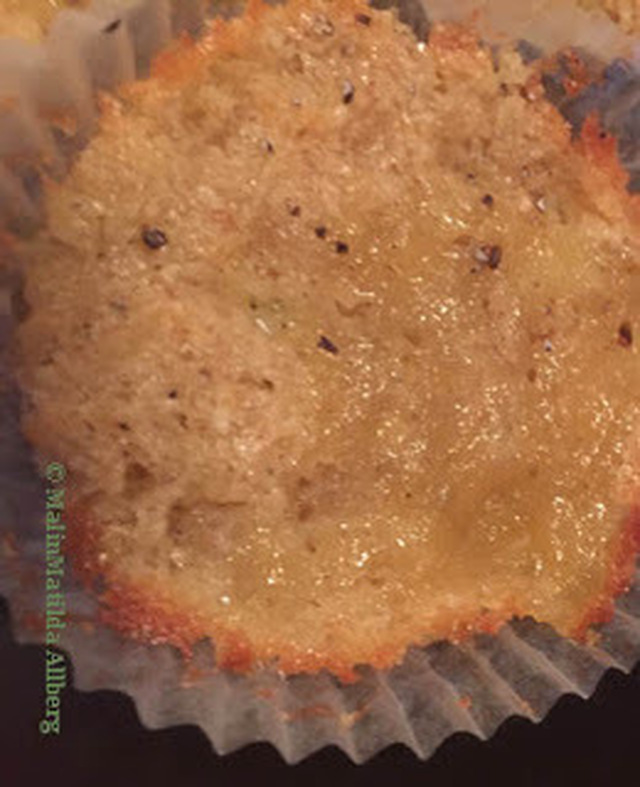 Laktos- och glutenfria Rabarbermuffins med kardemumma