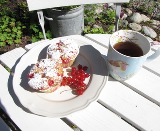 Röda vinbärsmuffins med kola