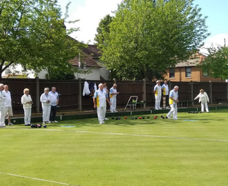 Bowls-säsongen har startat och "London is a forest"-promenad