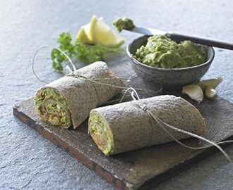 Wraps med lax och grön hummus