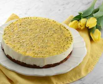 Fryst cheesecake med passionsfruktsspegel